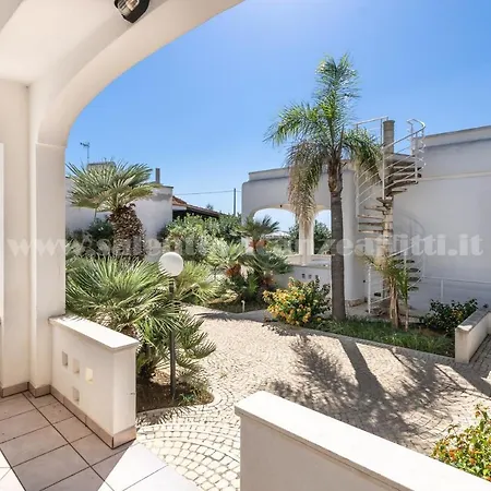 Oasi Sul Mare Fronte Mare Villino 7 Vista Giardino * トッレ・スーダ